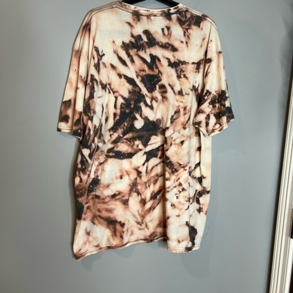 Show me your titos graphic tee - Picture 4 of 4